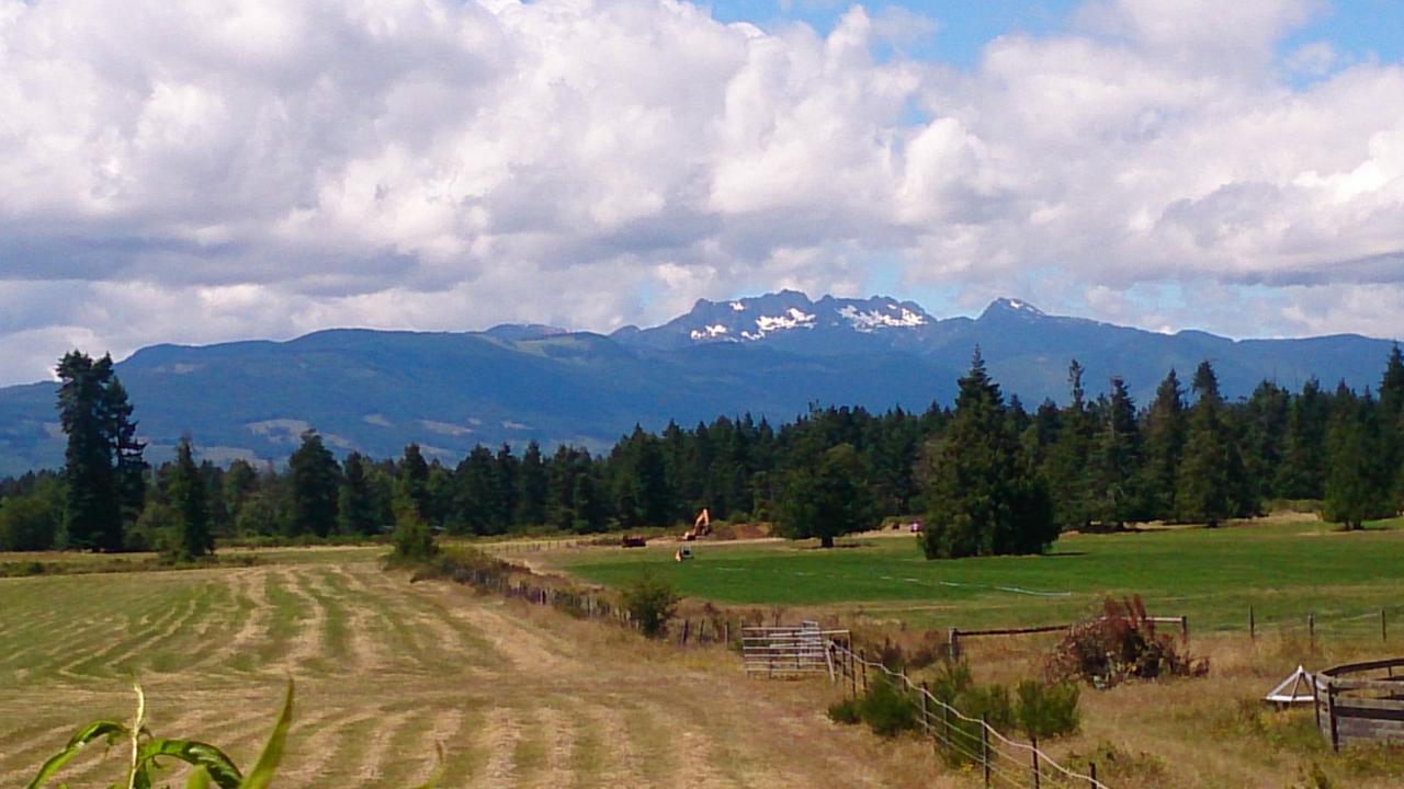 Paradise Acres Ranch Nanoose Bay Exterior foto