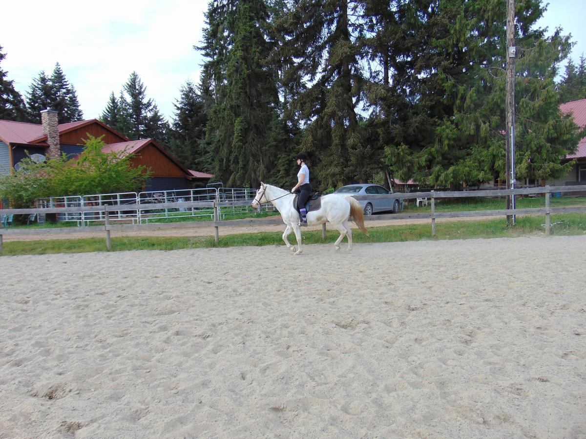 Paradise Acres Ranch Nanoose Bay Exterior foto